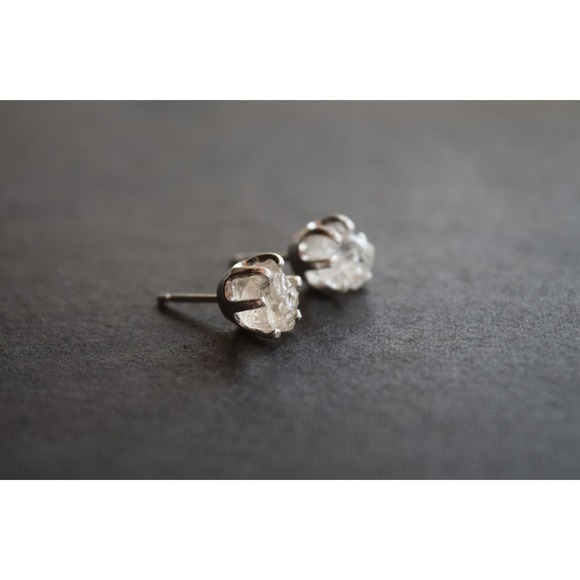 Sterling silver stud earrings, alternative diamond, uncut natural gemsto… - Picture 3 of 5